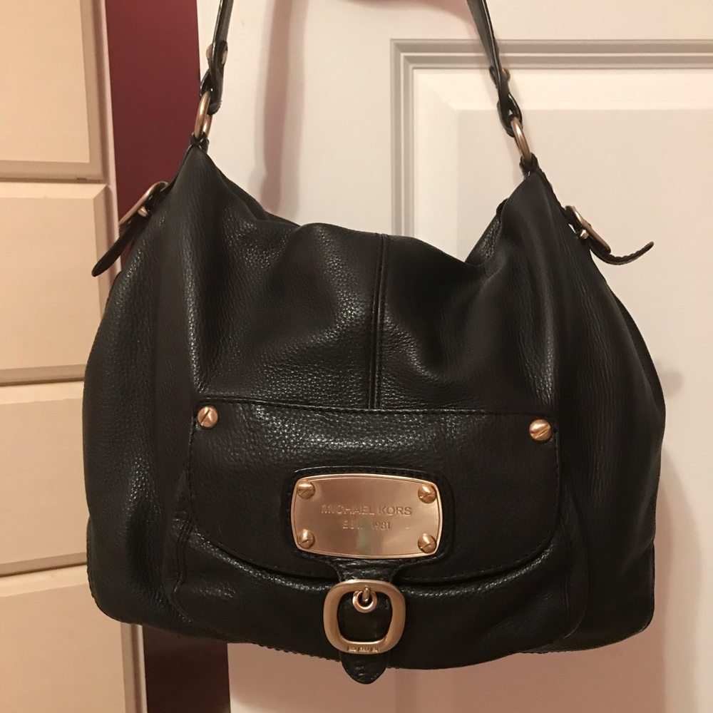 Micheal kors Shoulder black bag